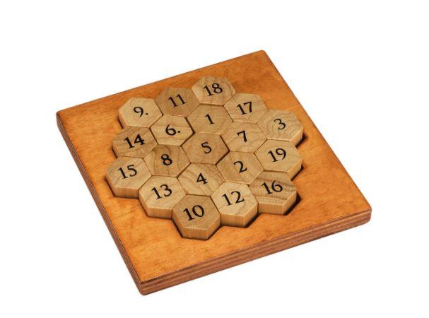 Aristotle's Number Puzzle - Boardlandia