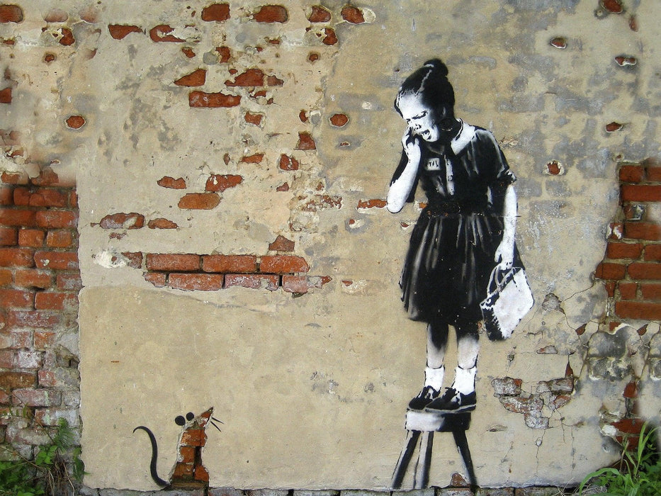 Urban Art Graffiti - Girl on a Stool - Boardlandia